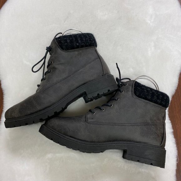 Blue Suede Shoes Sweater Top Lace Up‎ Boots Chunky Heel, size 10 - Picture 8 of 11